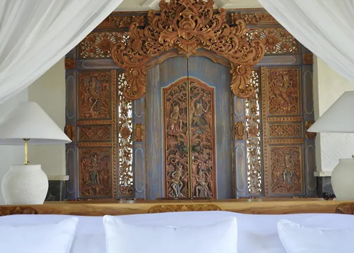 Santi Sari Boutique