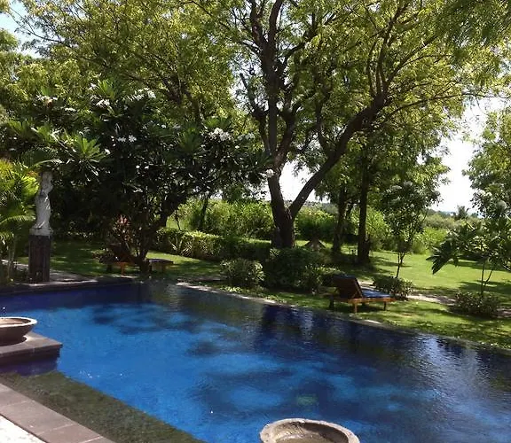 Hotel Santi Sari Boutique