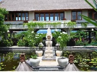 Hotel Santi Sari Boutique