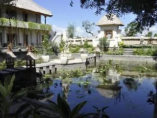Hotel Santi Sari Boutique