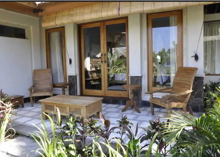 Hotel Santi Sari Boutique 5*